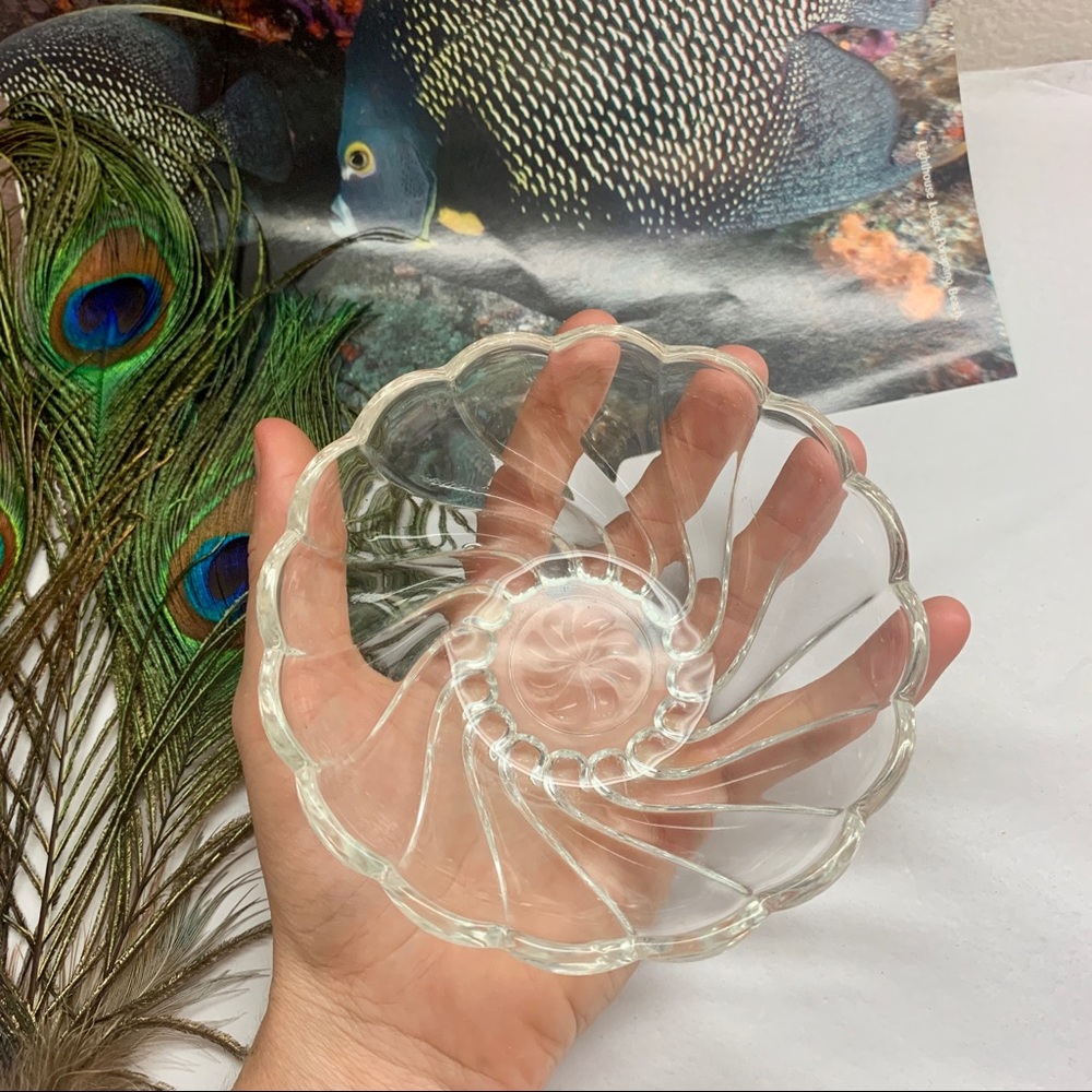 **Vintage Small Round Glass Dish** - Picture 2 of 6